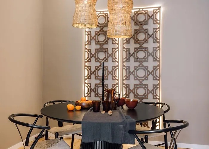 Ammar - 2 Bedrooms In Principe Real * ליסבון